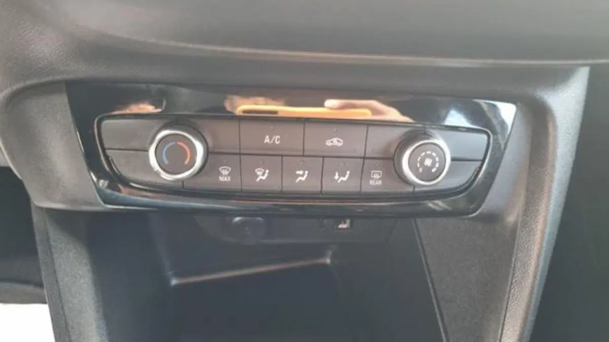 Opel Corsa usata a Savona (19)