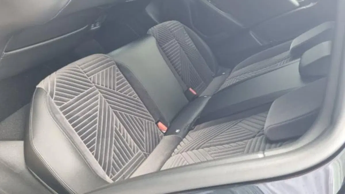 Lancia Ypsilon usata a Savona (12)