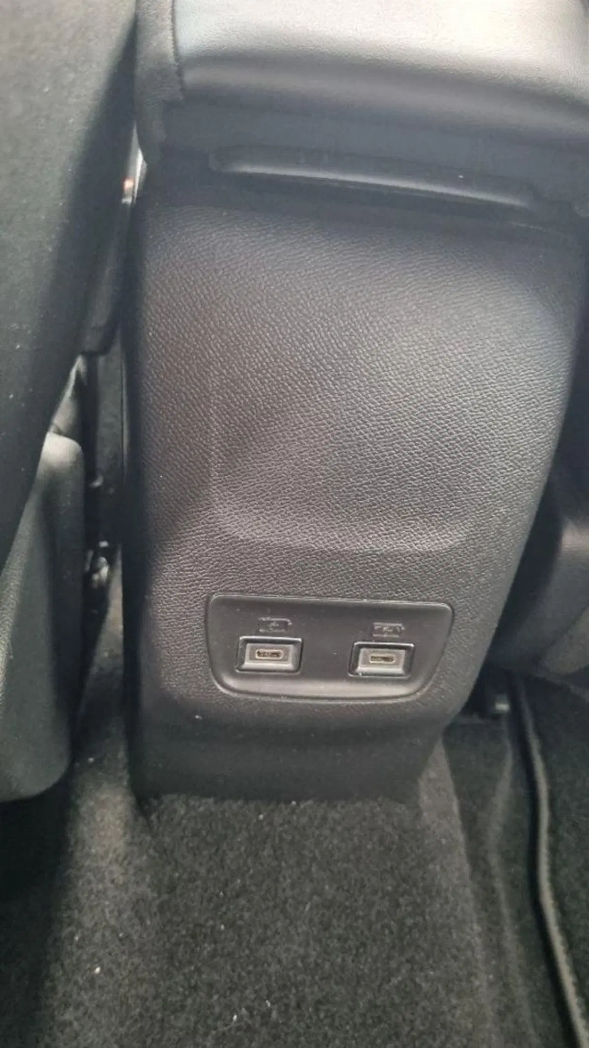 Lancia Ypsilon usata a Savona (14)