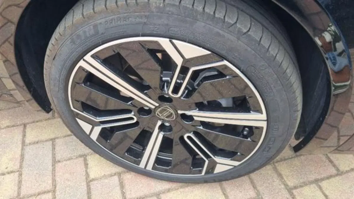 Lancia Ypsilon usata a Savona (6)