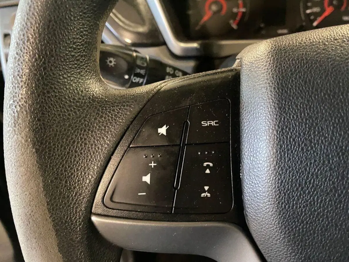 Mahindra KUV100 usata a Torino (13)