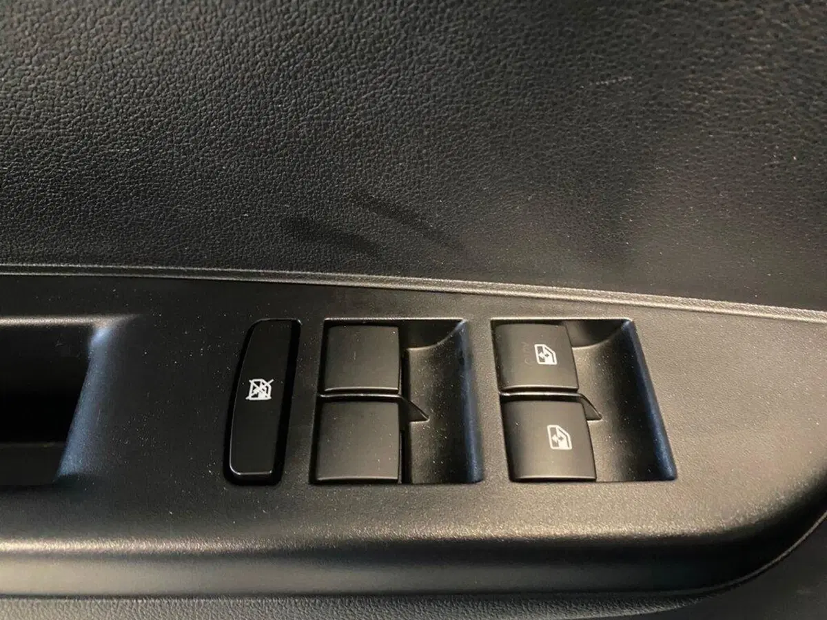 Mahindra KUV100 usata a Torino (14)