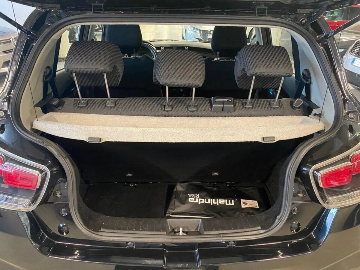 Mahindra KUV100 usata a Torino (9)