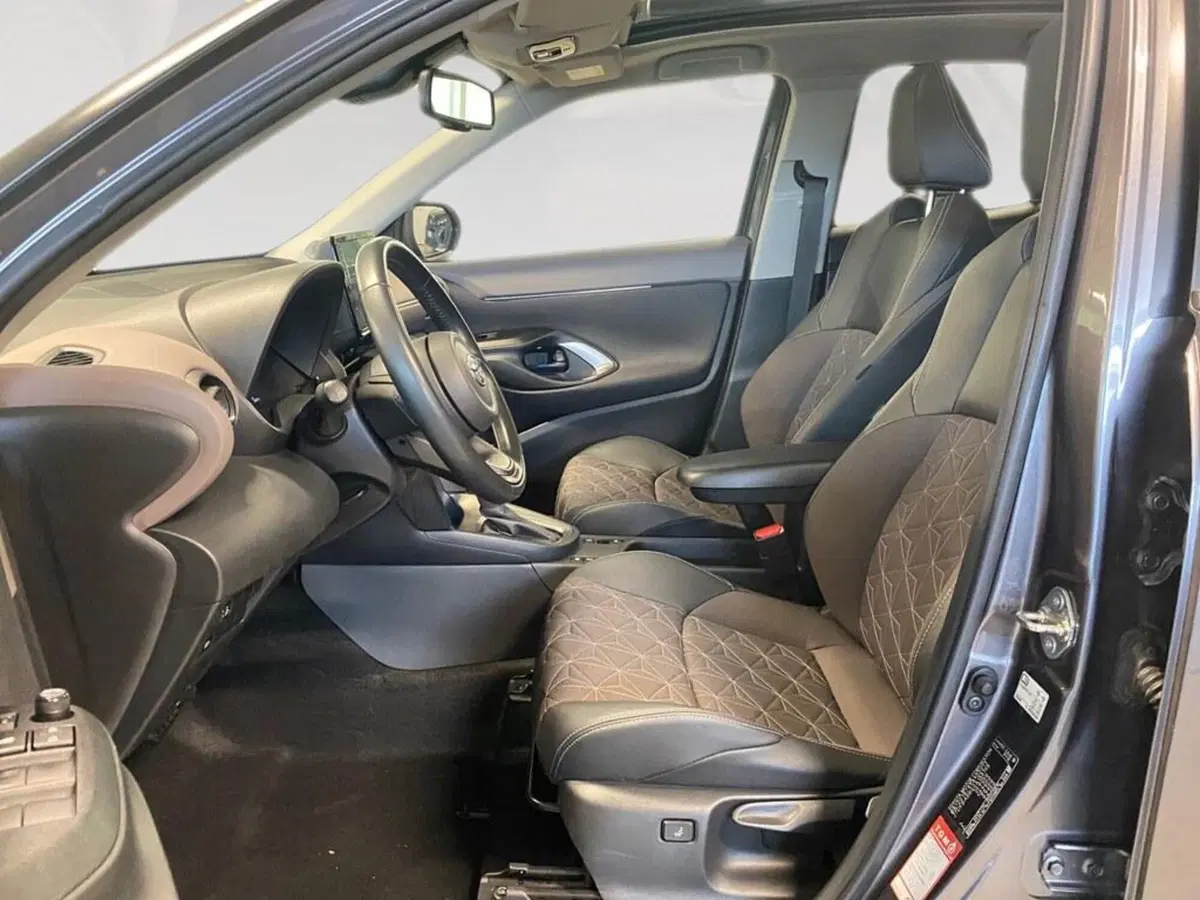 Toyota Yaris Cross usata a Torino (7)