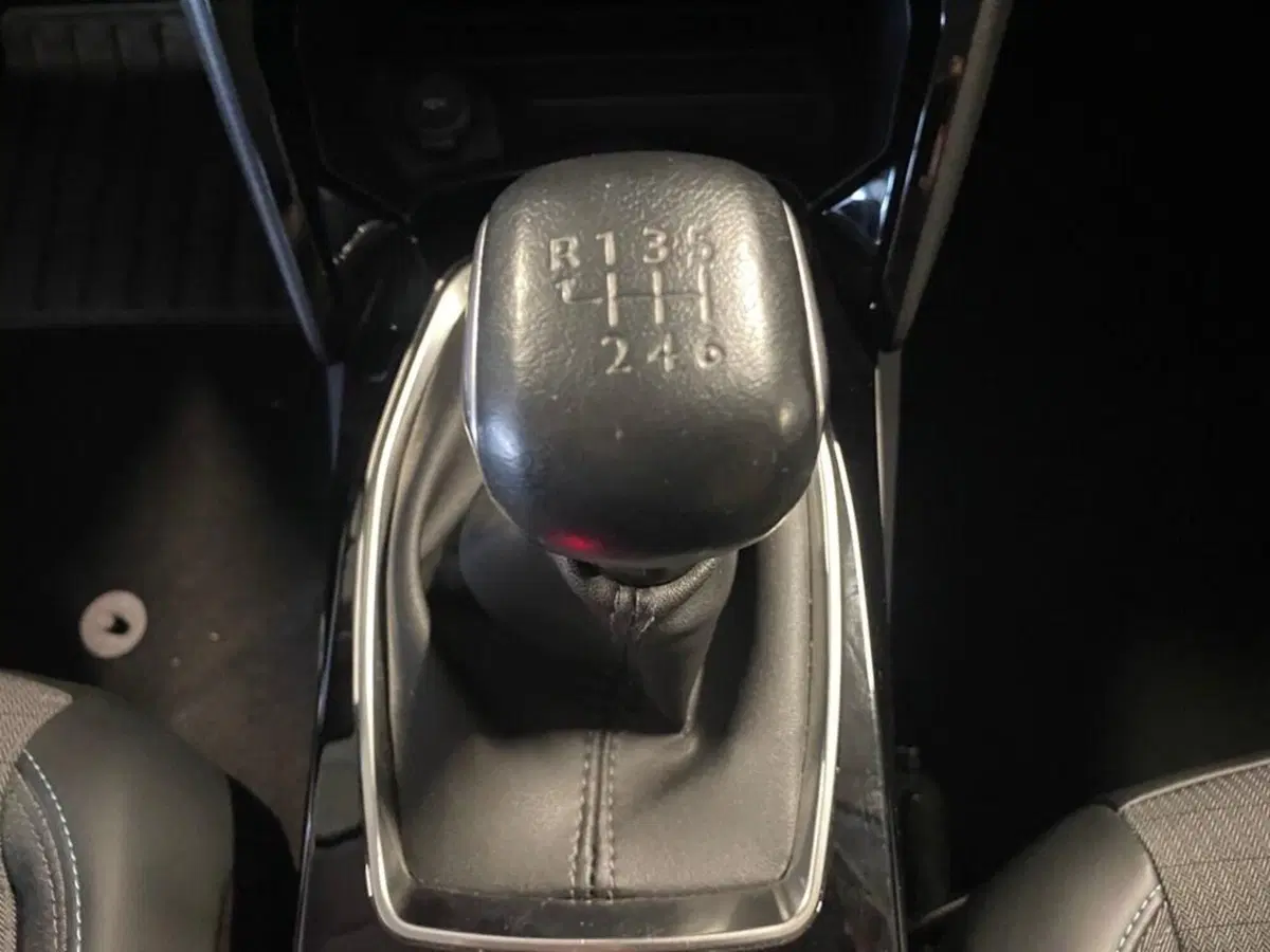 Peugeot 208 usata a Torino (12)