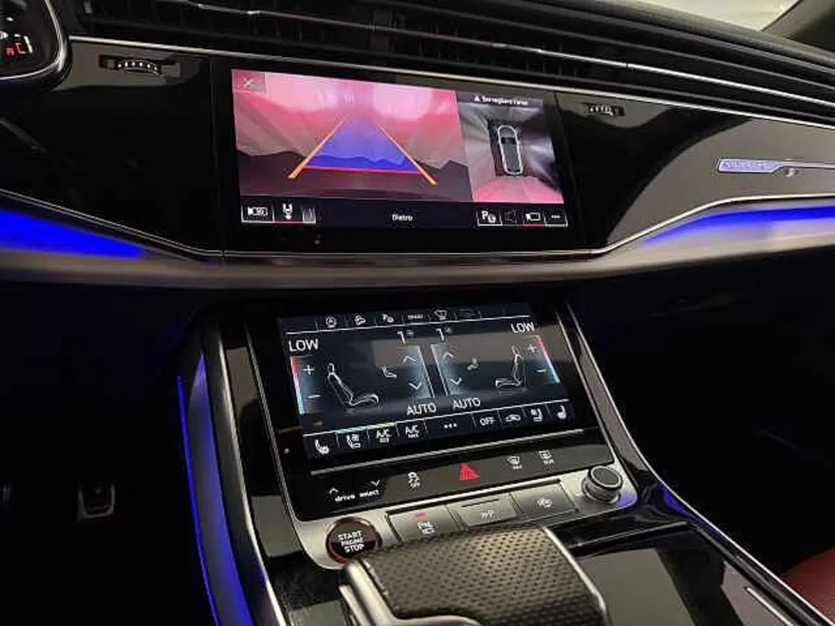Audi SQ8 usata a Genova (19)