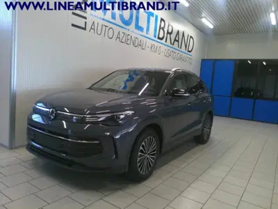 Volkswagen Tiguan 1.5 etsi Edition 150cv dsg del 2025 usata a Piacenza