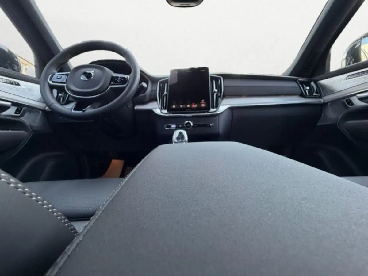 Volvo XC90 nuova a Udine (10)