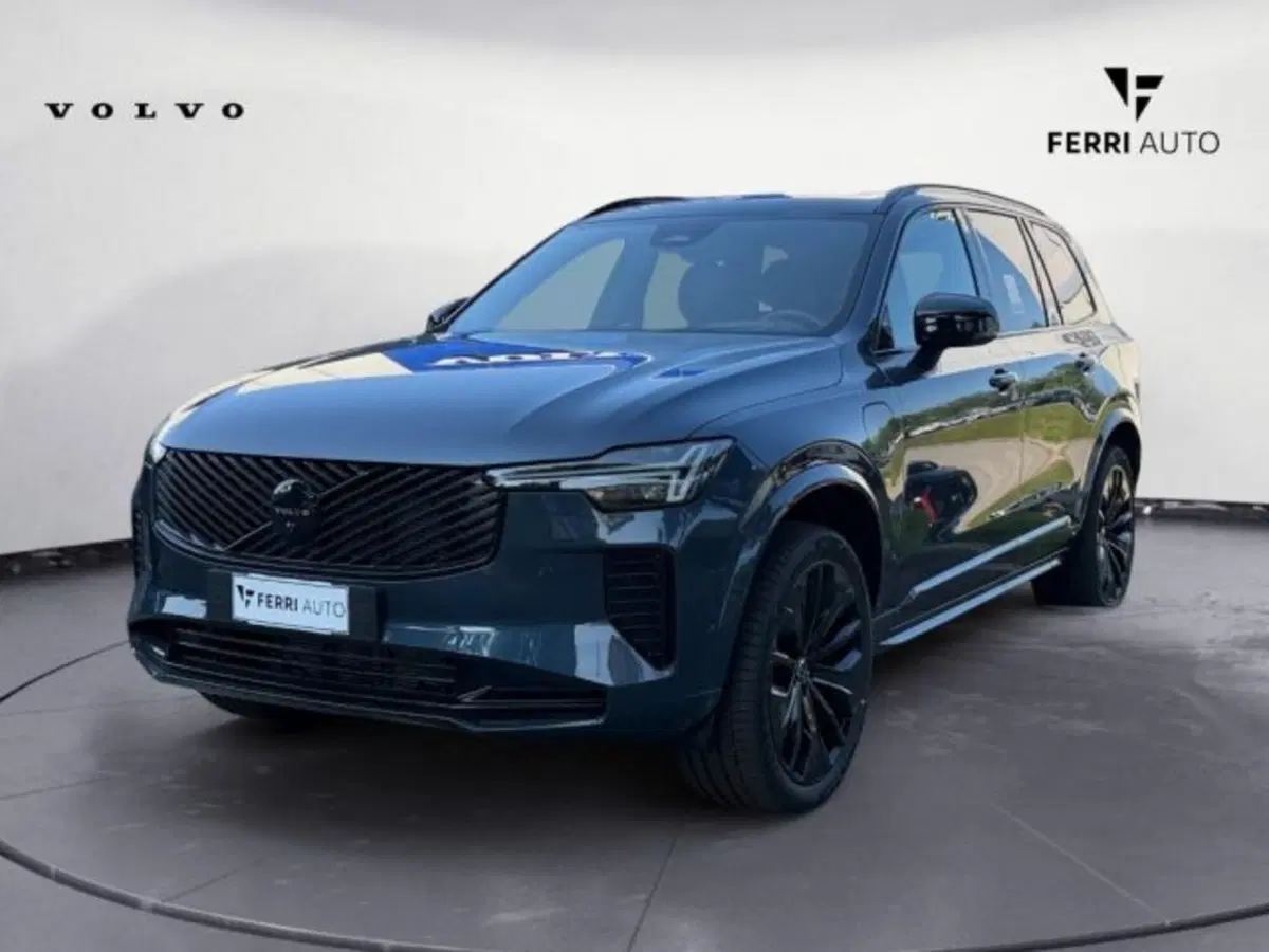 Volvo XC90 nuova a Udine (2)