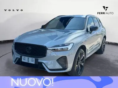 Volvo XC60 2.0 b5 mhev Plus Black Edition awd auto nuova a Tavagnacco
