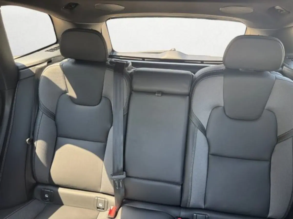 Volvo XC60 nuova a Udine (12)