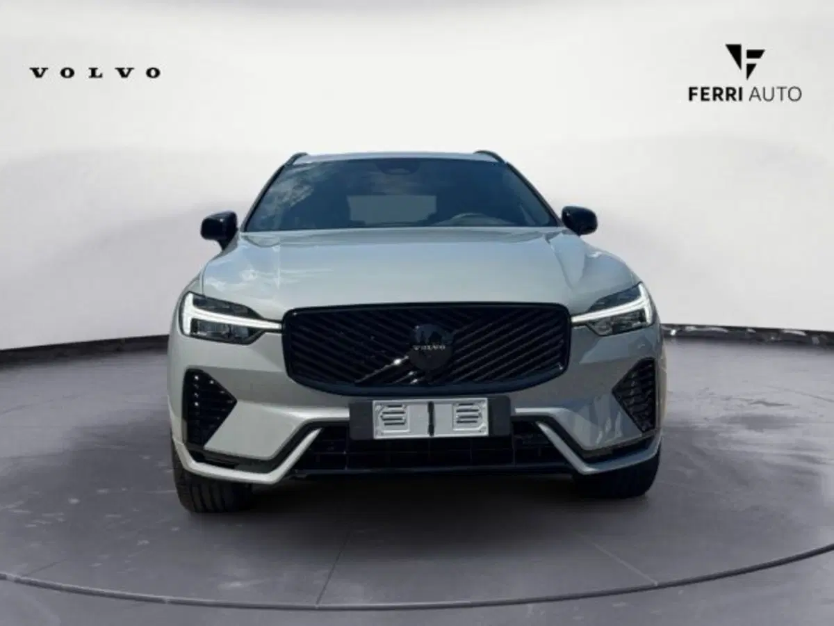 Volvo XC60 nuova a Udine (3)