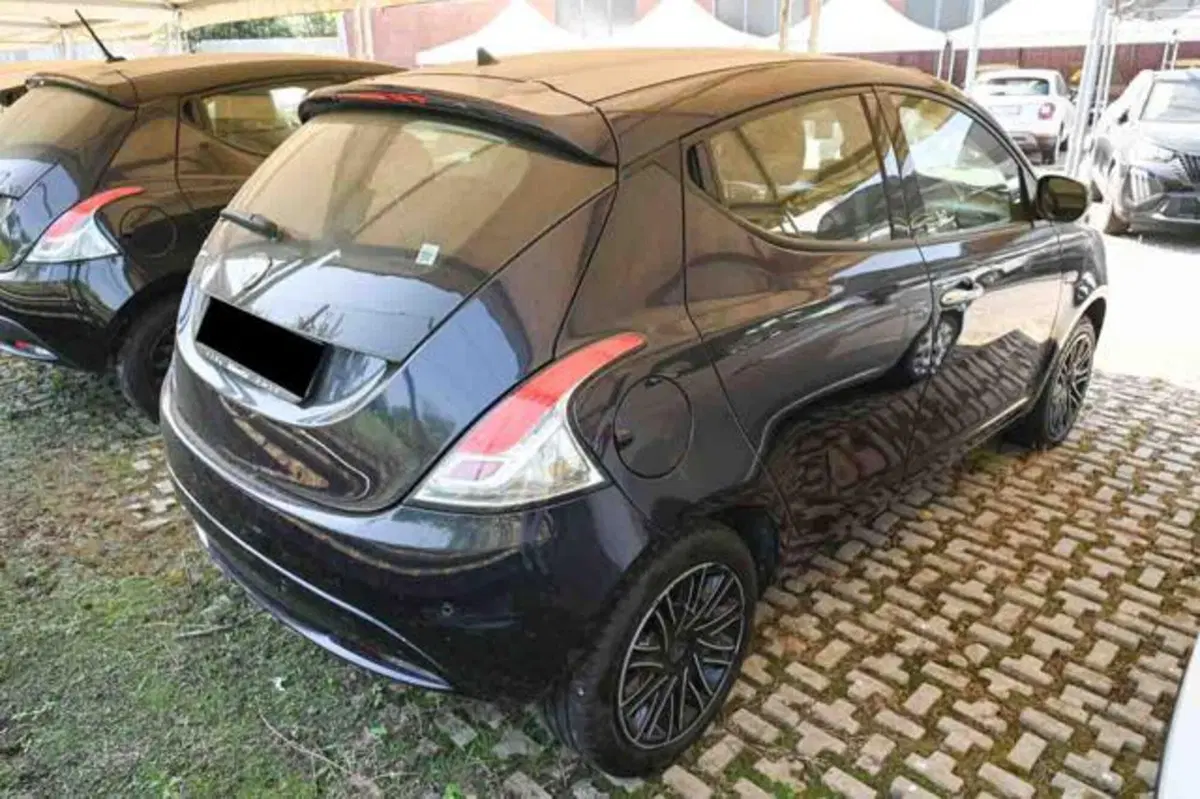 Lancia Ypsilon usata a Torino (3)