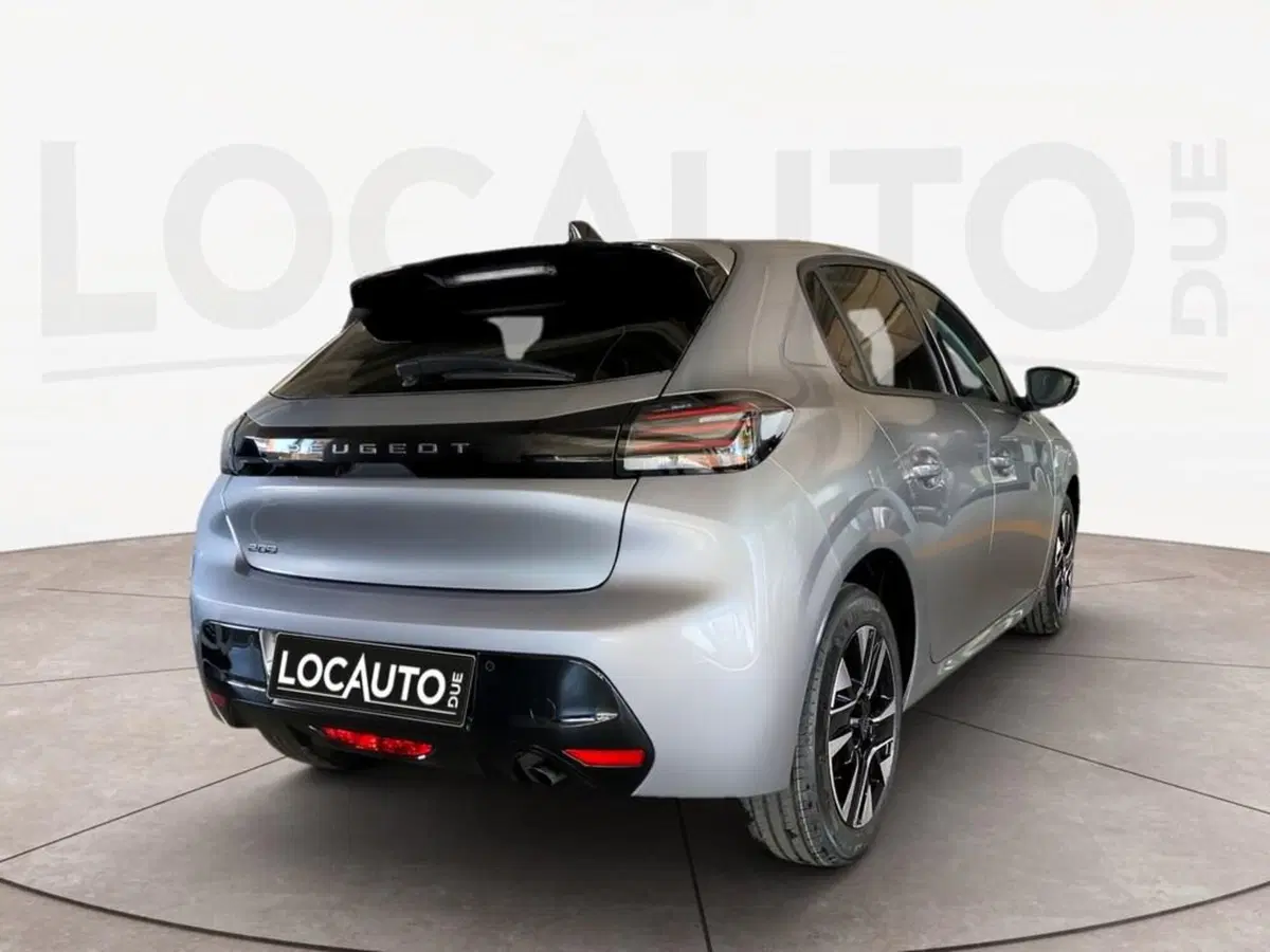 Peugeot 208 nuova a Torino (4)