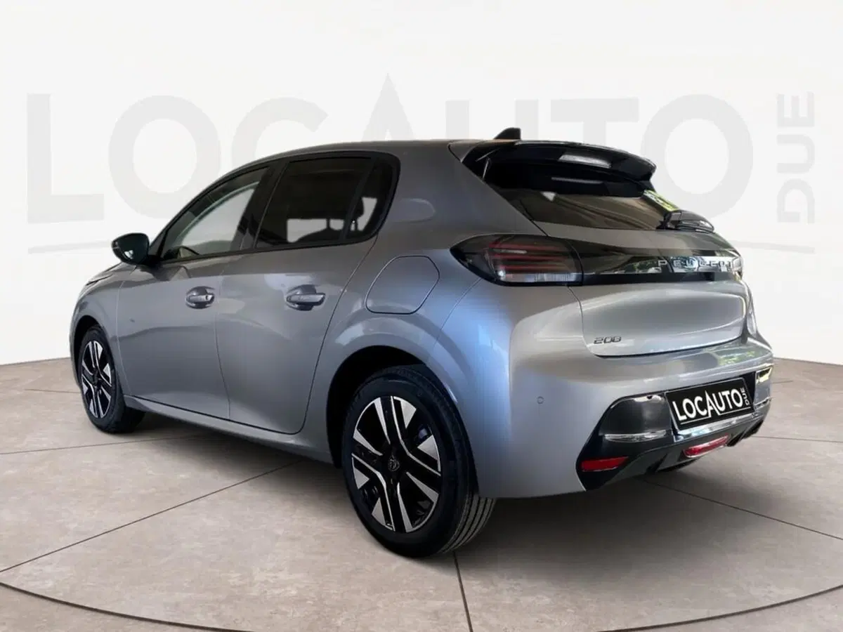 Peugeot 208 nuova a Torino (5)