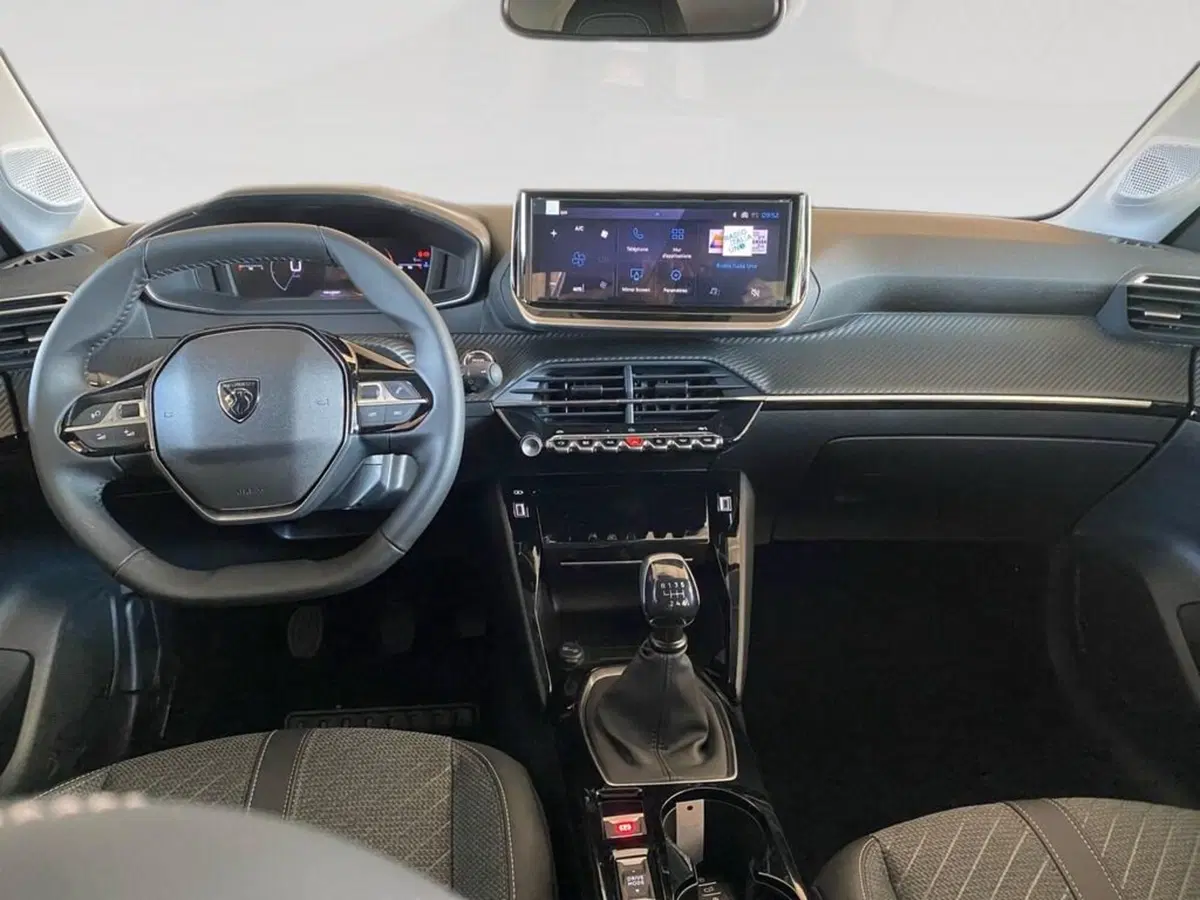 Peugeot 208 nuova a Torino (6)