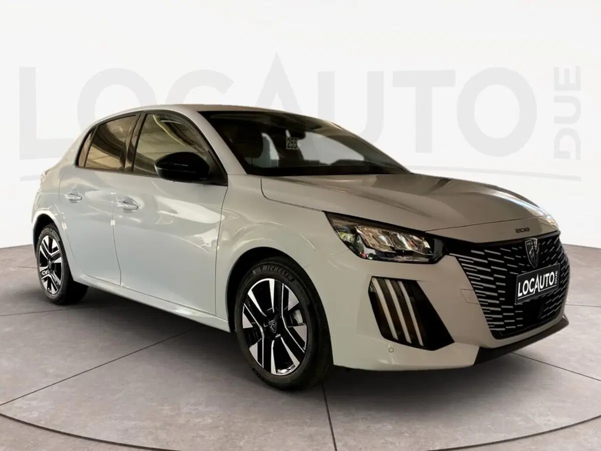 Peugeot 208 nuova a Torino (3)