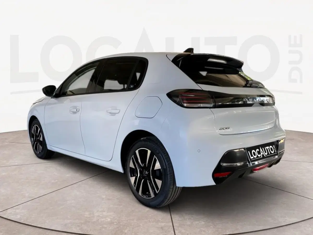 Peugeot 208 nuova a Torino (5)