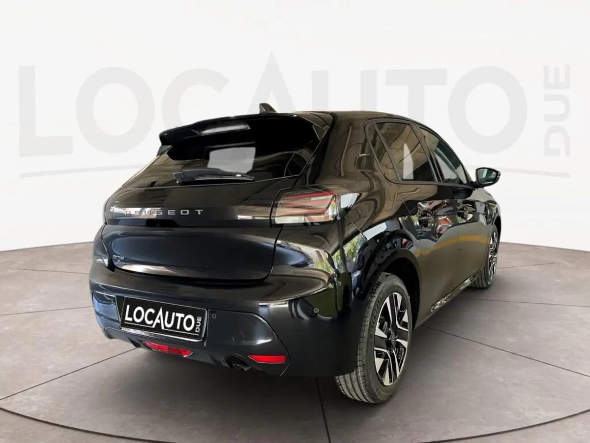 Peugeot 208 nuova a Torino (4)