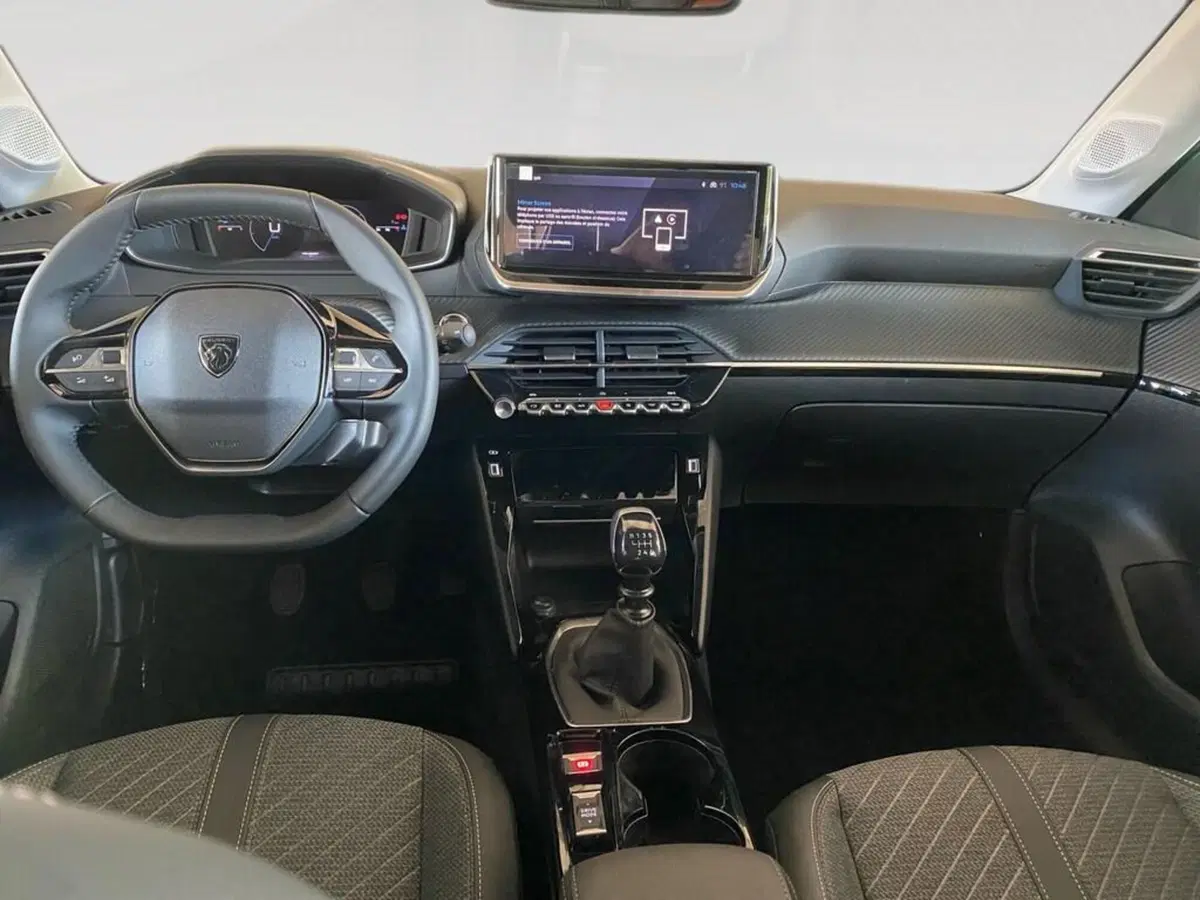 Peugeot 208 nuova a Torino (6)