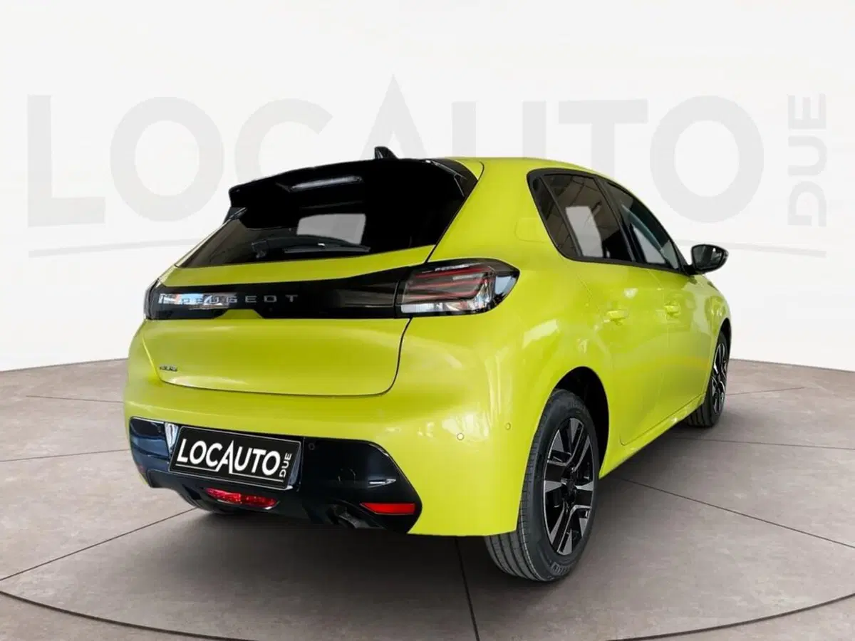 Peugeot 208 nuova a Torino (4)