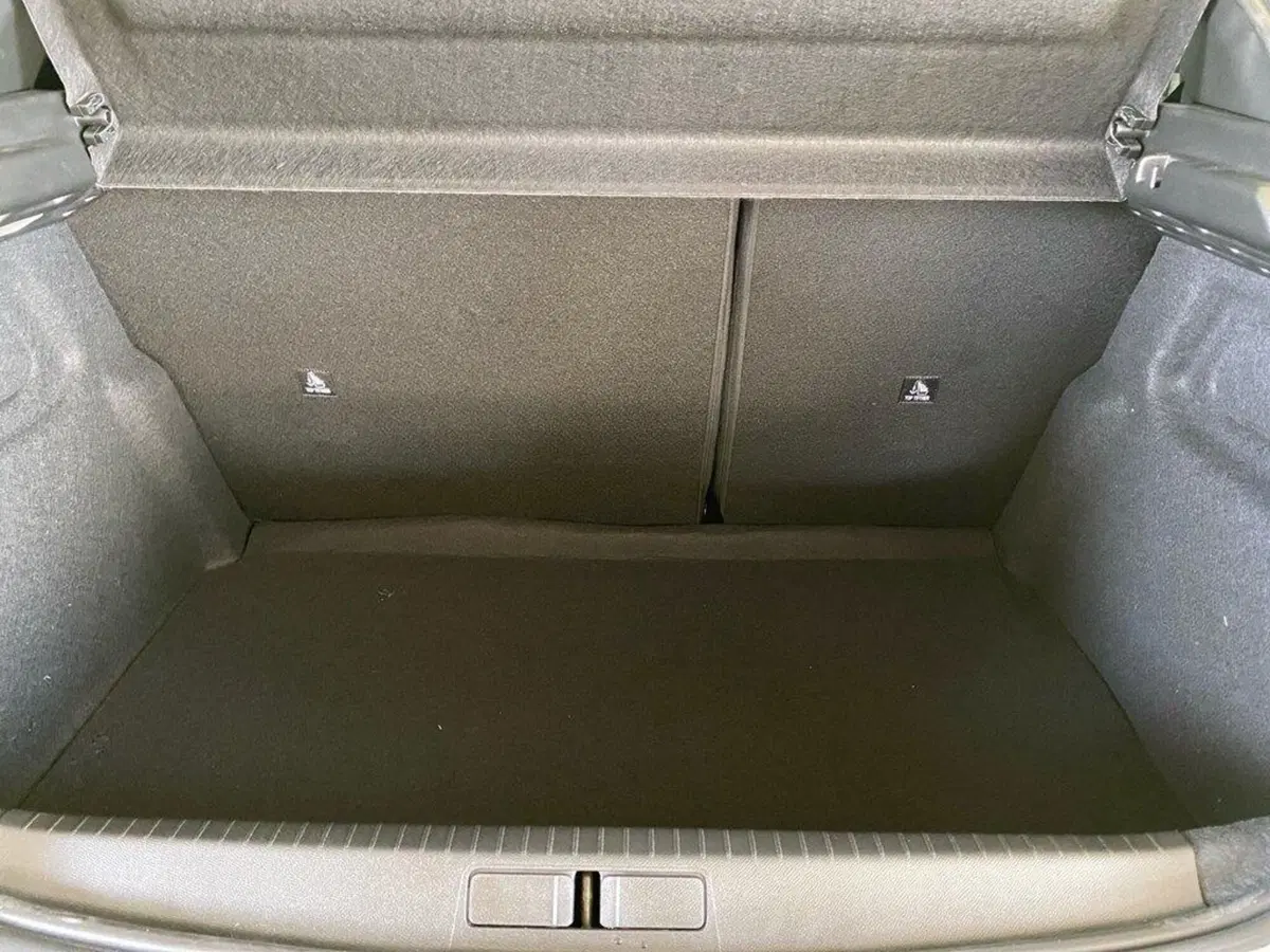Peugeot 208 nuova a Torino (9)