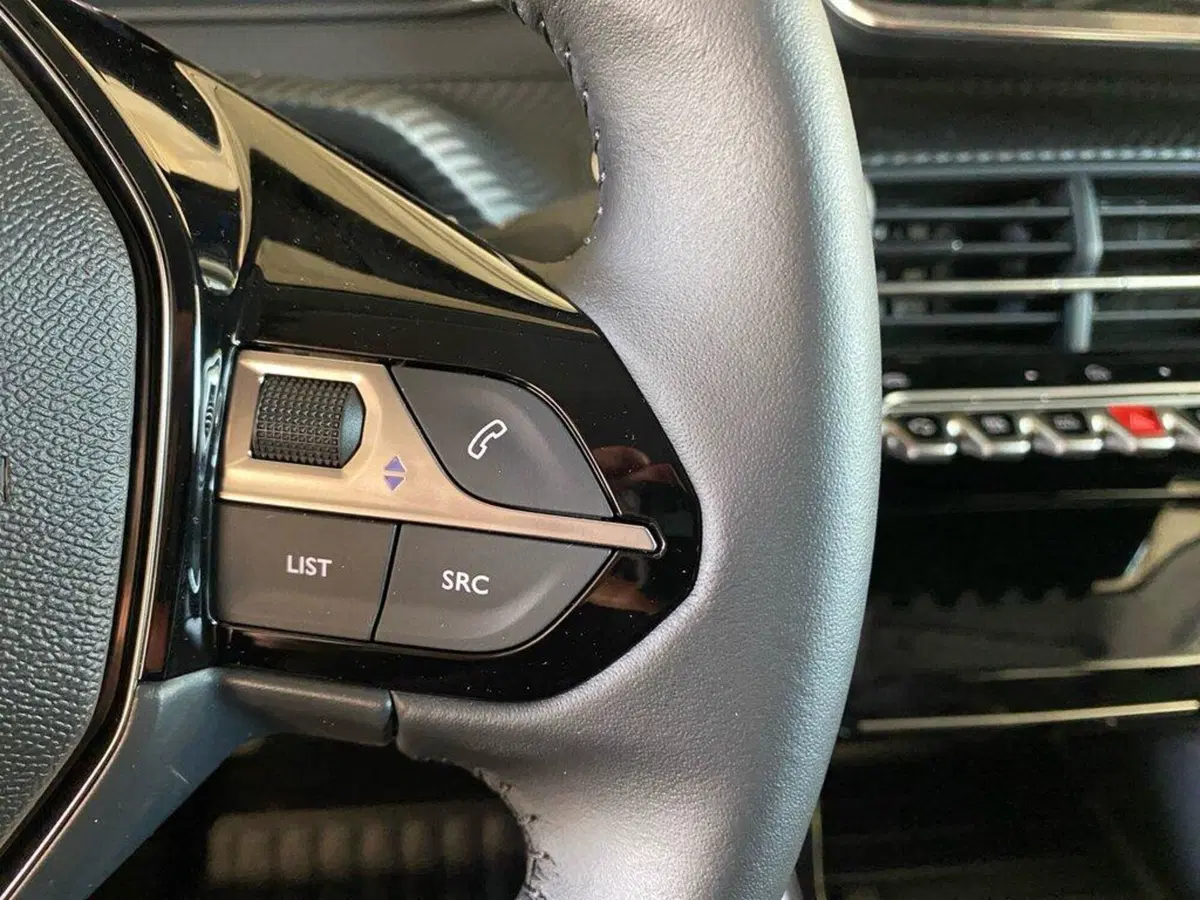 Peugeot 208 nuova a Torino (14)