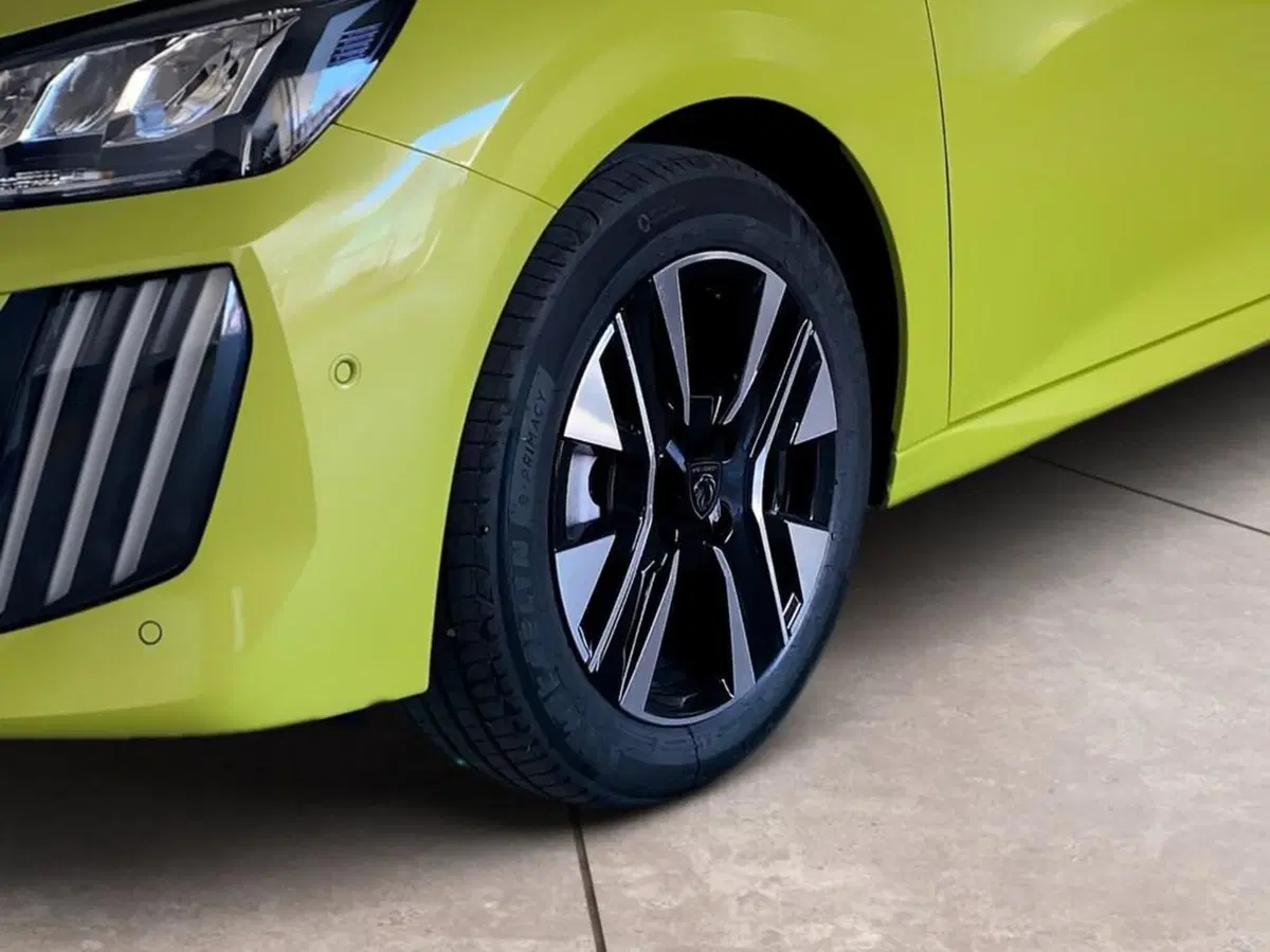 Peugeot 208 nuova a Torino (15)