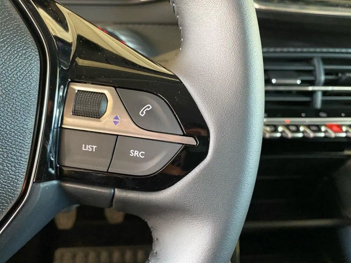 Peugeot 208 nuova a Torino (14)