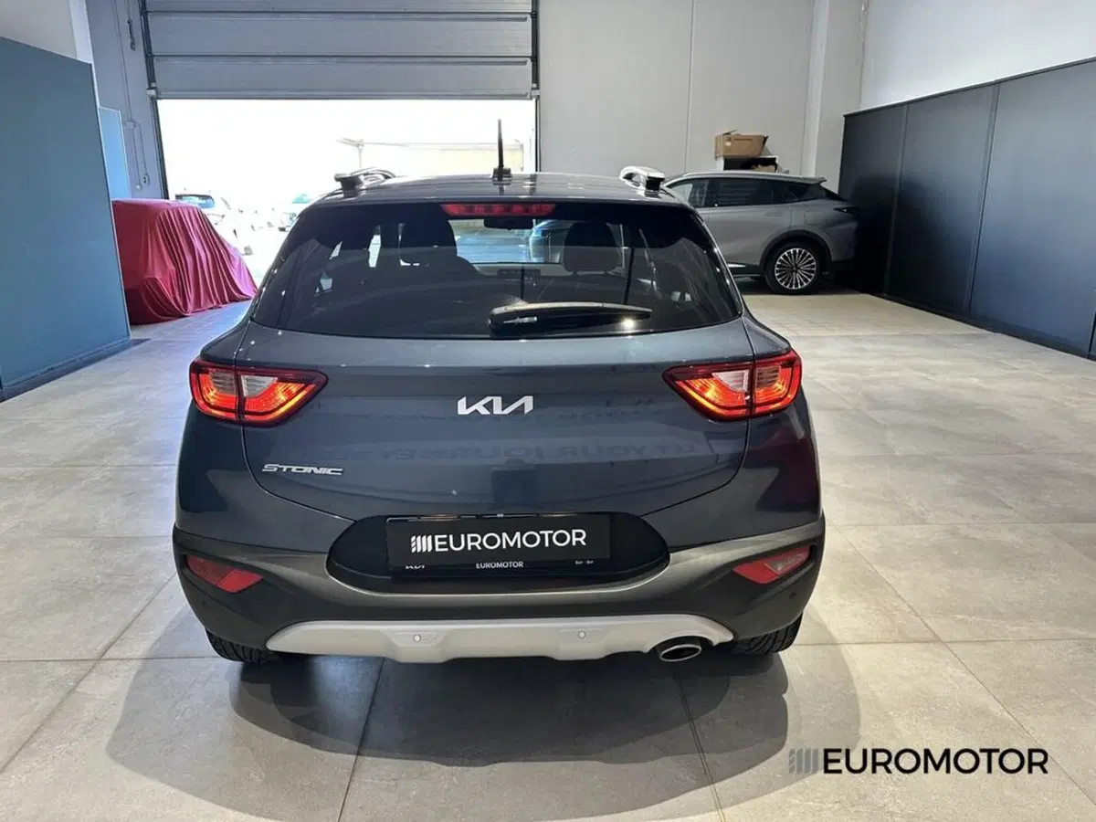 Kia Stonic usata a Bari (6)