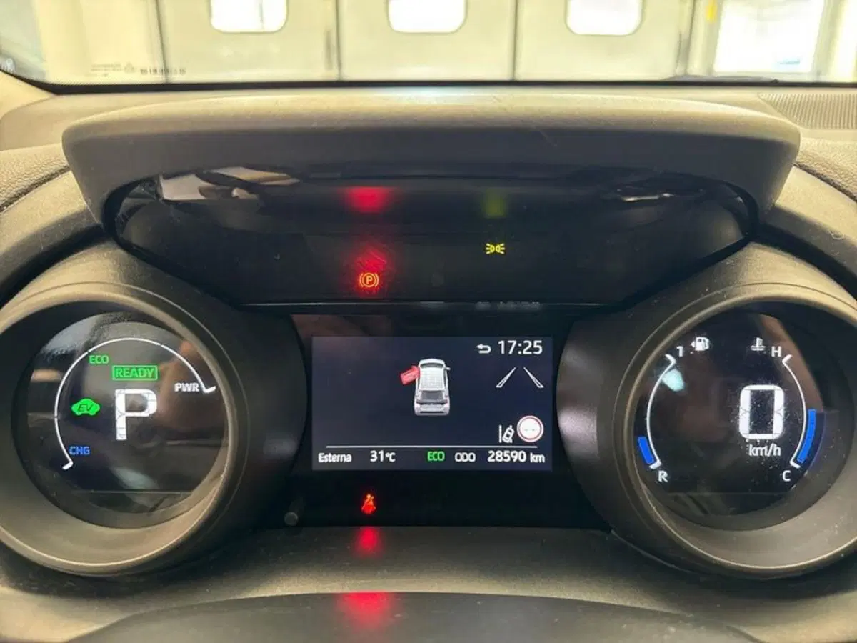 Toyota Yaris usata a Prato (14)