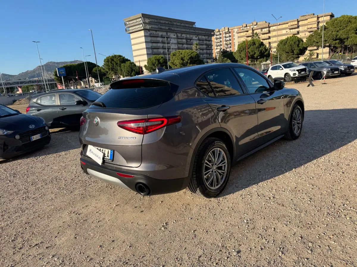 Alfa Romeo Stelvio usata a Palermo (4)