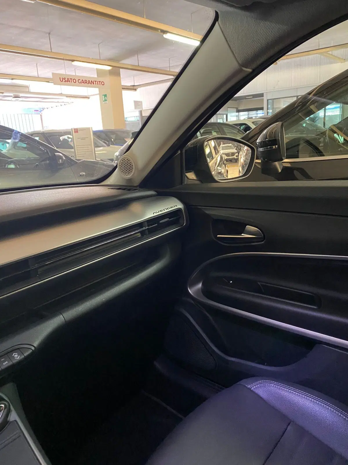 Jeep Avenger usata a Cagliari (12)