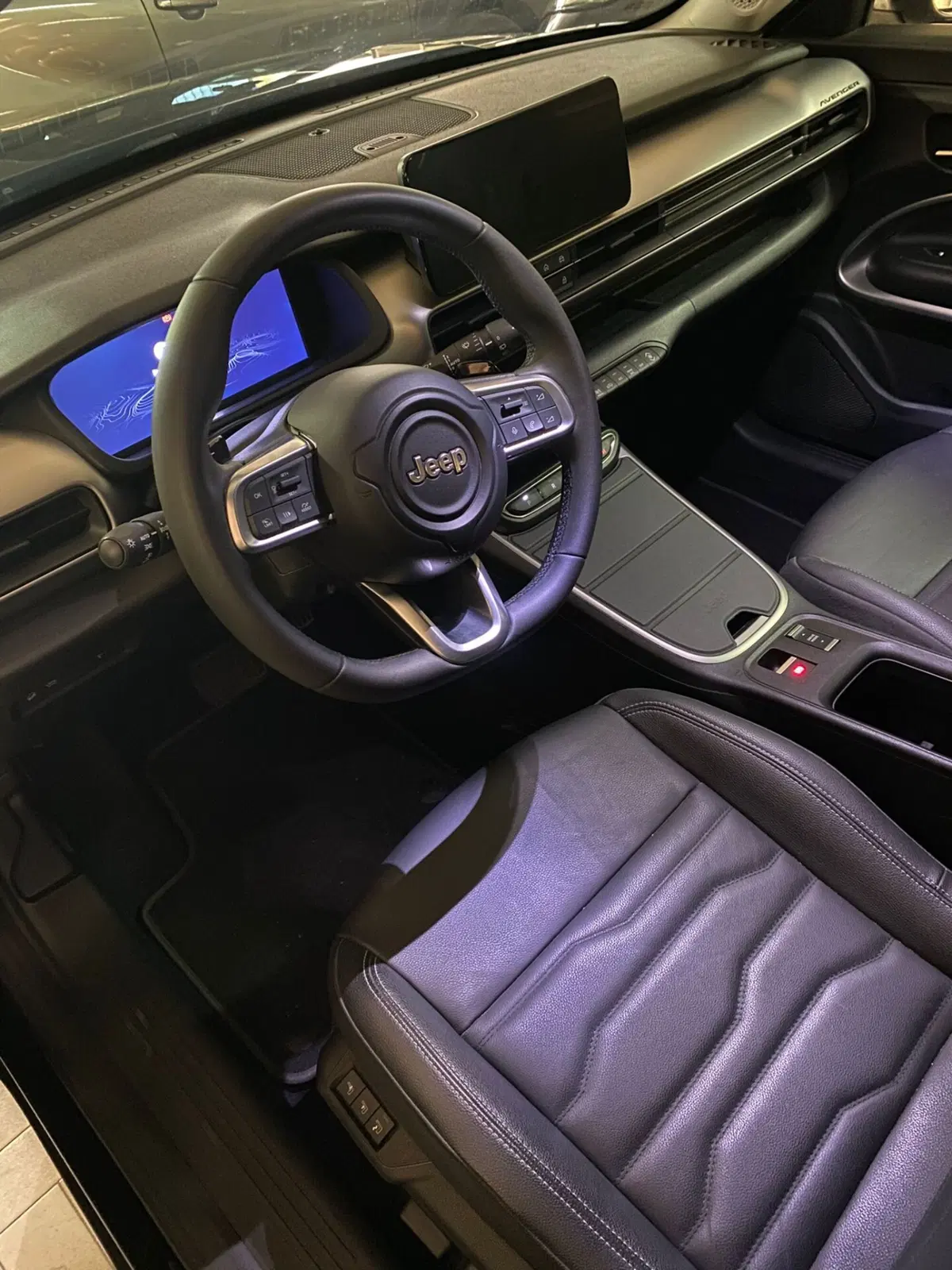 Jeep Avenger usata a Cagliari (5)