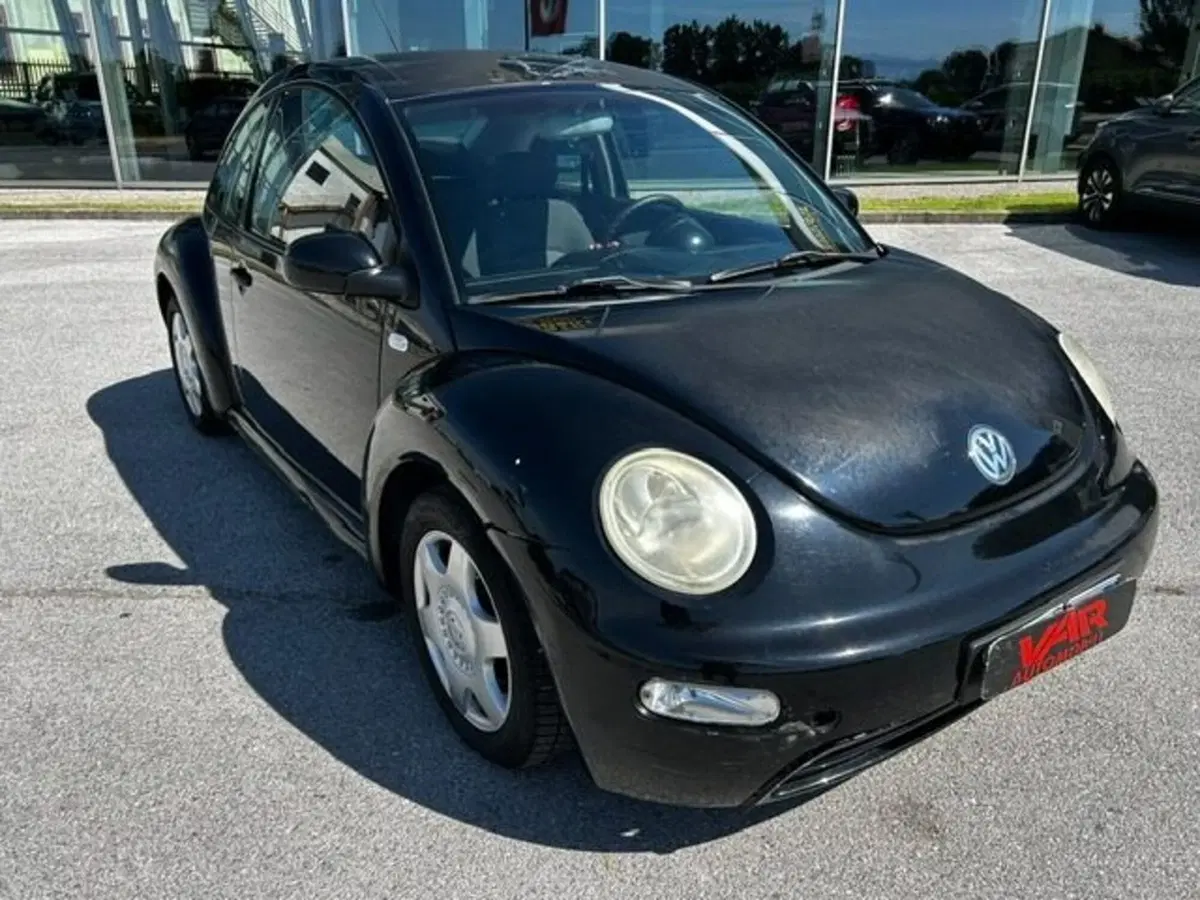 Volkswagen New Beetle usata a Cuneo