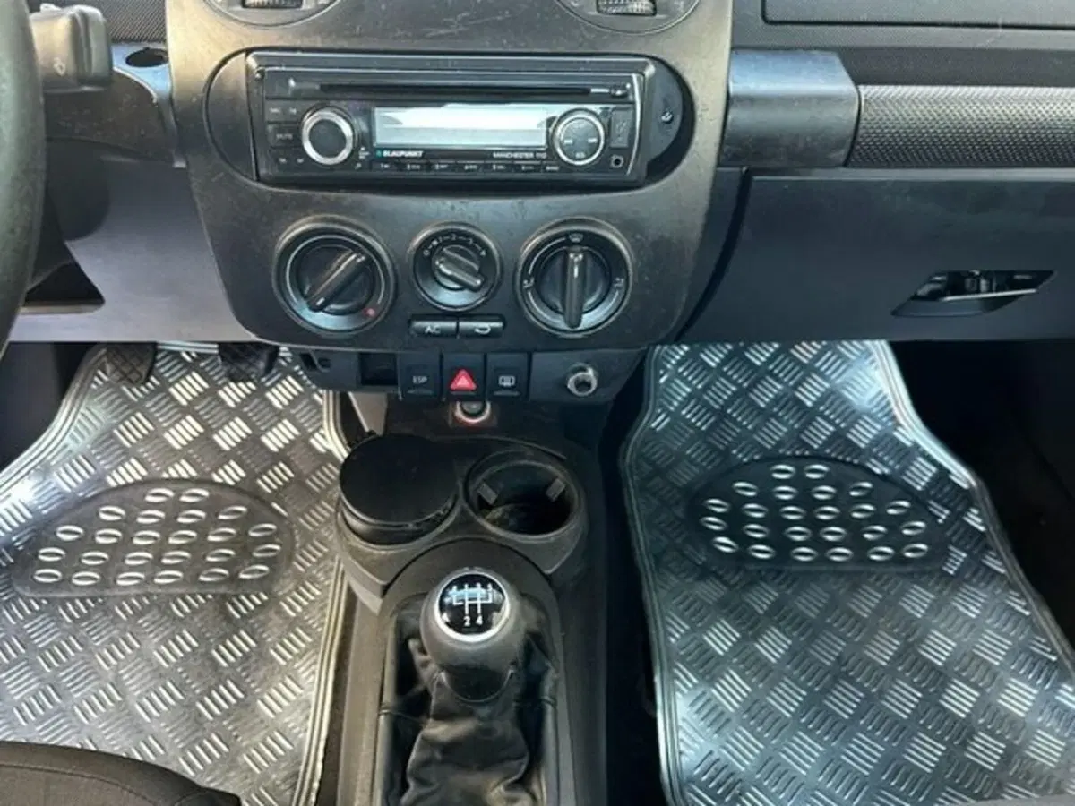 Volkswagen New Beetle usata a Cuneo (11)