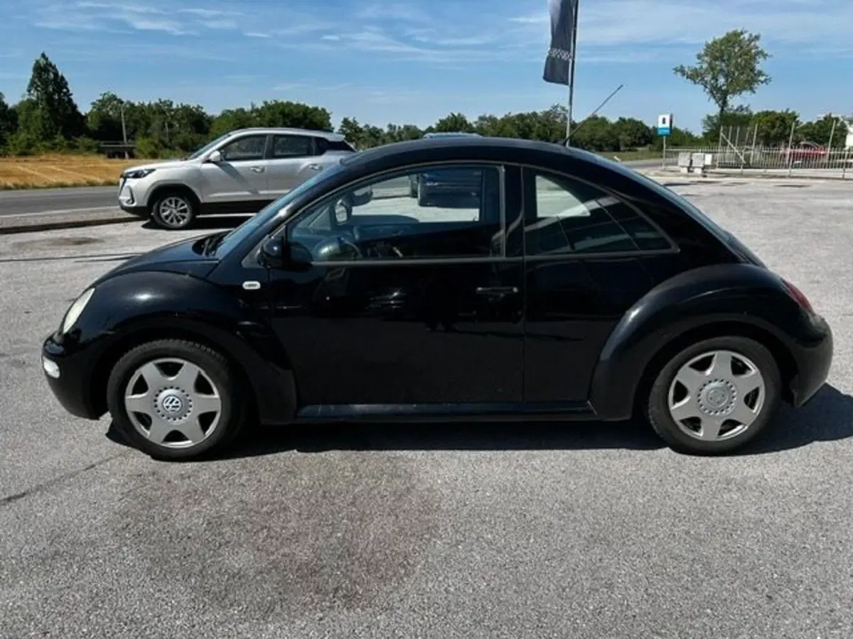 Volkswagen New Beetle usata a Cuneo (20)