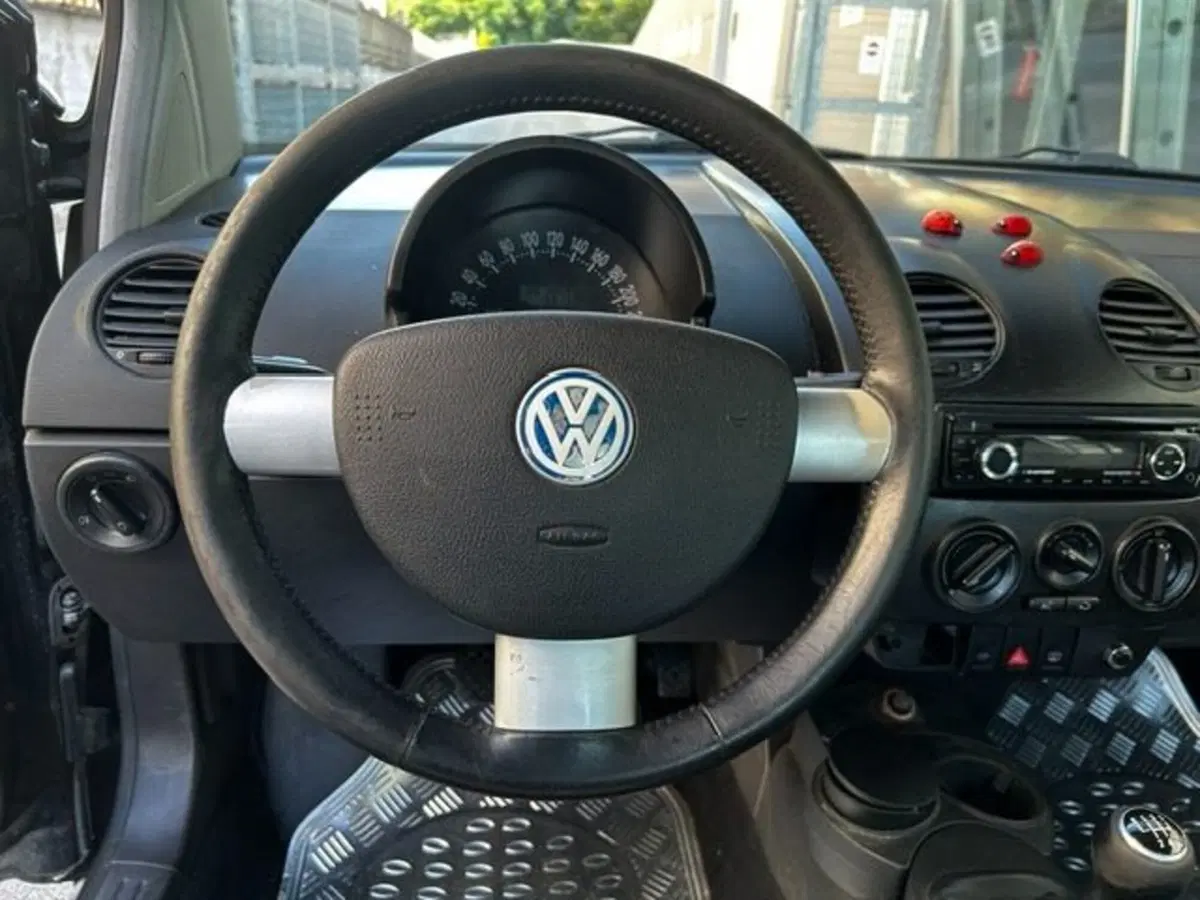 Volkswagen New Beetle usata a Cuneo (6)