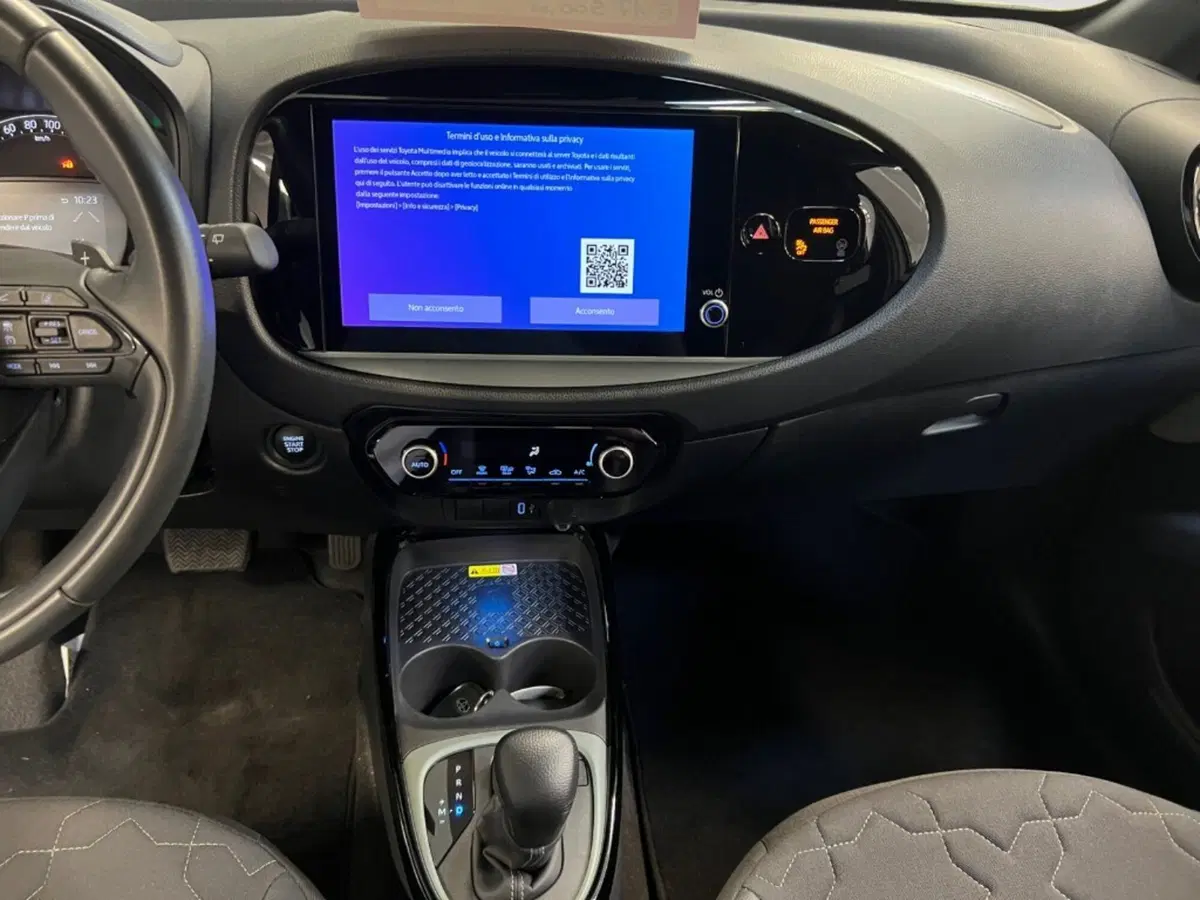 Toyota Aygo X usata a Verona (9)