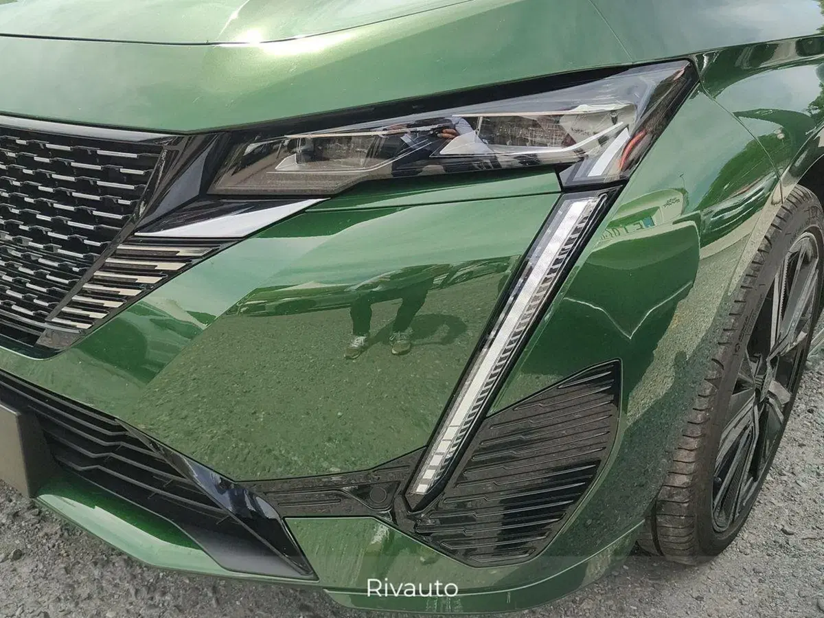 Peugeot 308 usata a Como (13)