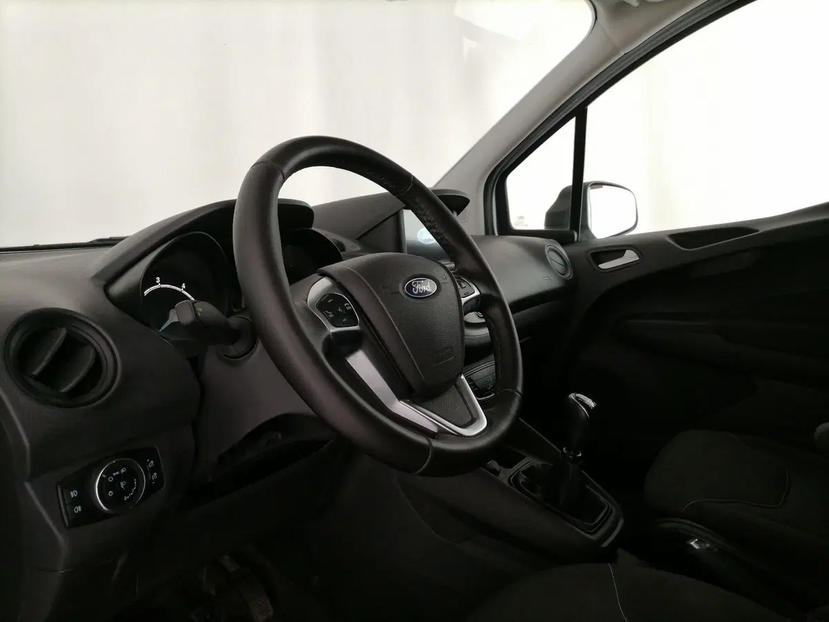 Ford Transit Courier usata a Roma (10)