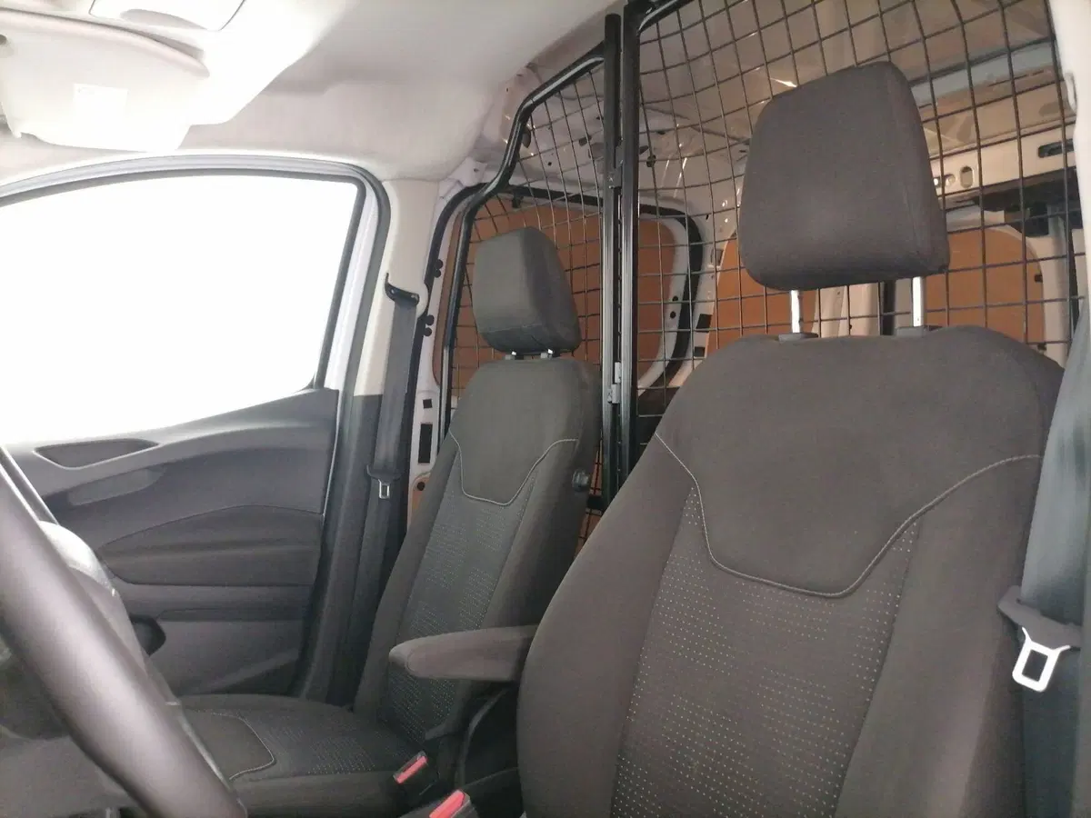 Ford Transit Courier usata a Roma (11)