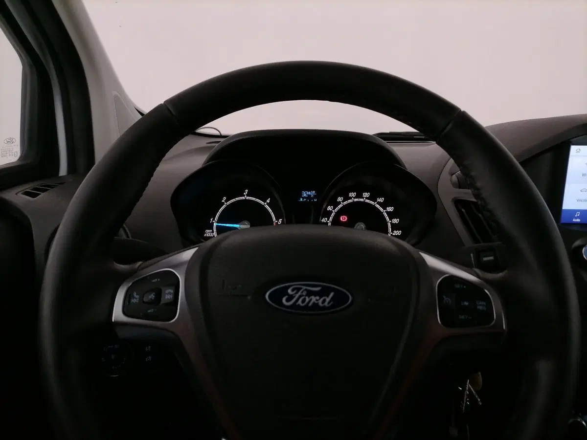 Ford Transit Courier usata a Roma (19)