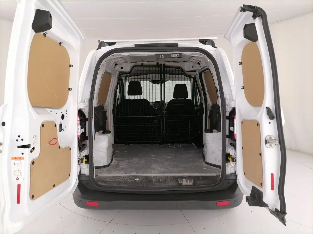 Ford Transit Courier usata a Roma (9)