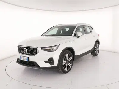 Volvo XC40 T5 Recharge Plug-in Hybrid automatico Ultimate Bright del 2023 usata a Roma