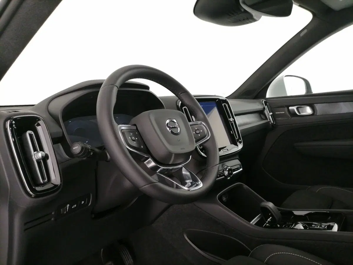 Volvo XC40 usata a Roma (12)
