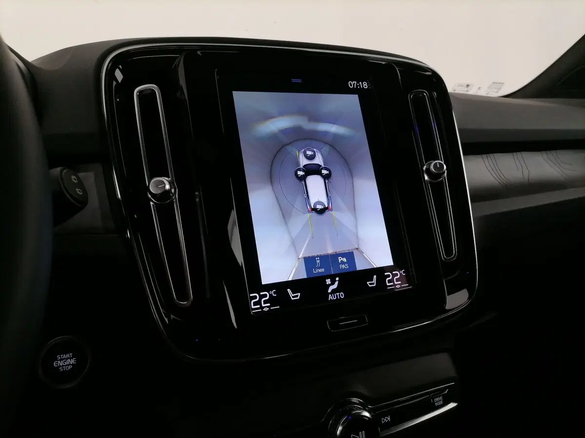 Volvo XC40 usata a Roma (17)