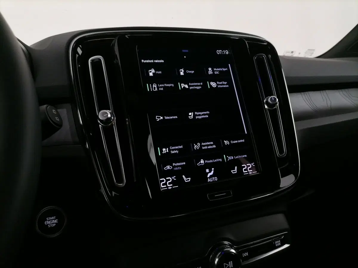 Volvo XC40 usata a Roma (20)