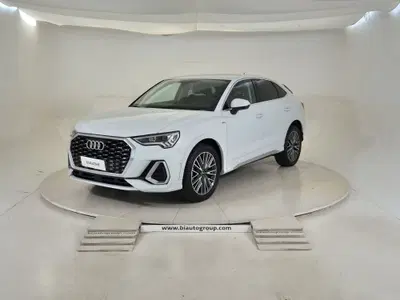 Audi Q3 Sportback 35 2.0 tdi S line edition s-tronic del 2022 usata a Settimo Torinese