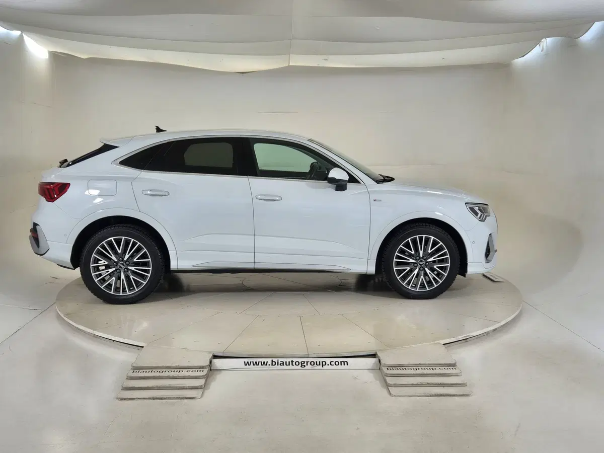 Audi Q3 Sportback usata a Torino (5)